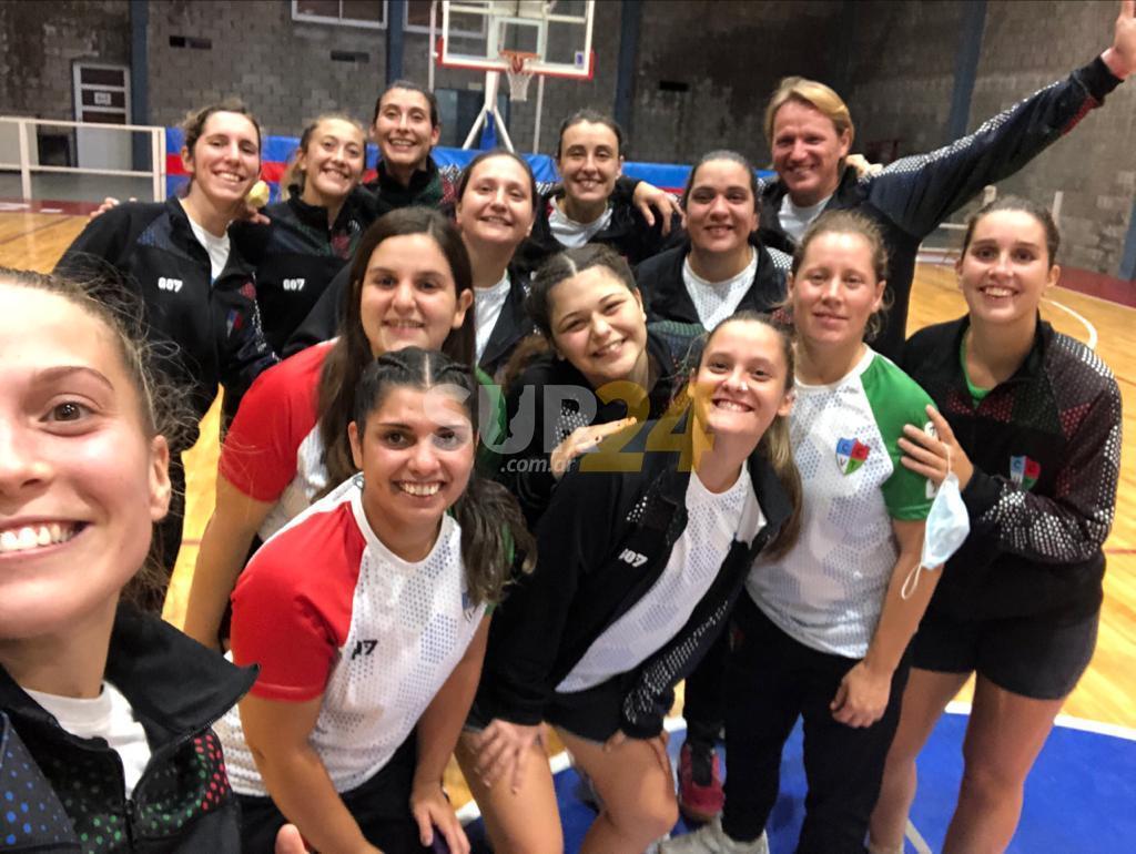 Handball: Buen debut del equipo femenino de Club Ciudad
