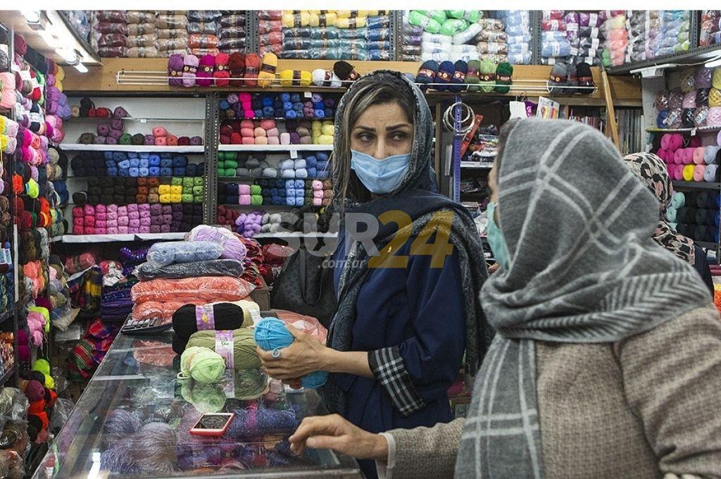 Irán marca récord de muertes diarias por coronavirus