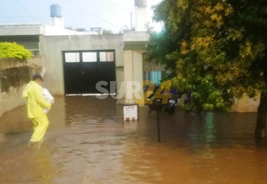 Unos 80 vecinos debieron dejar sus casas tras los 140 mm de lluvia en Venado