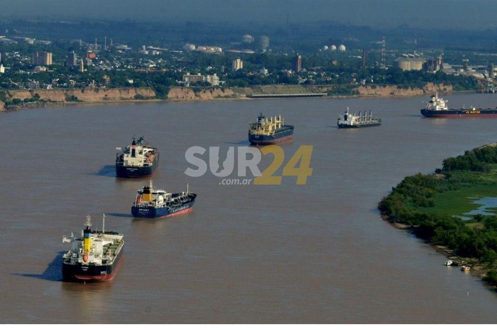 Suben artificialmente el caudal del Paraná para garantizar la navegación
