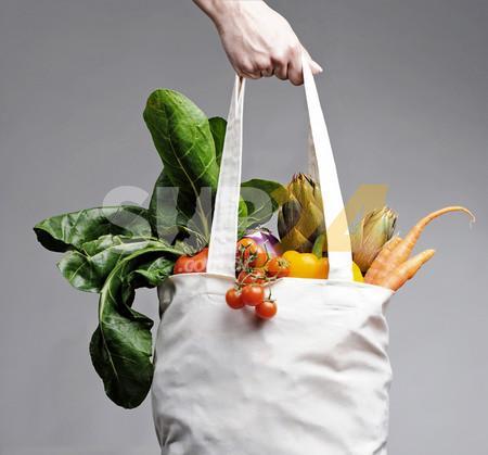 Proponen prohibir el uso de envoltorios plásticos o de nylon como envase de frutas, verduras y hortalizas