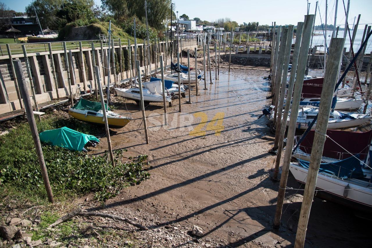 Defensa Civil en alerta por probables derrumbes en la ribera de Rosario