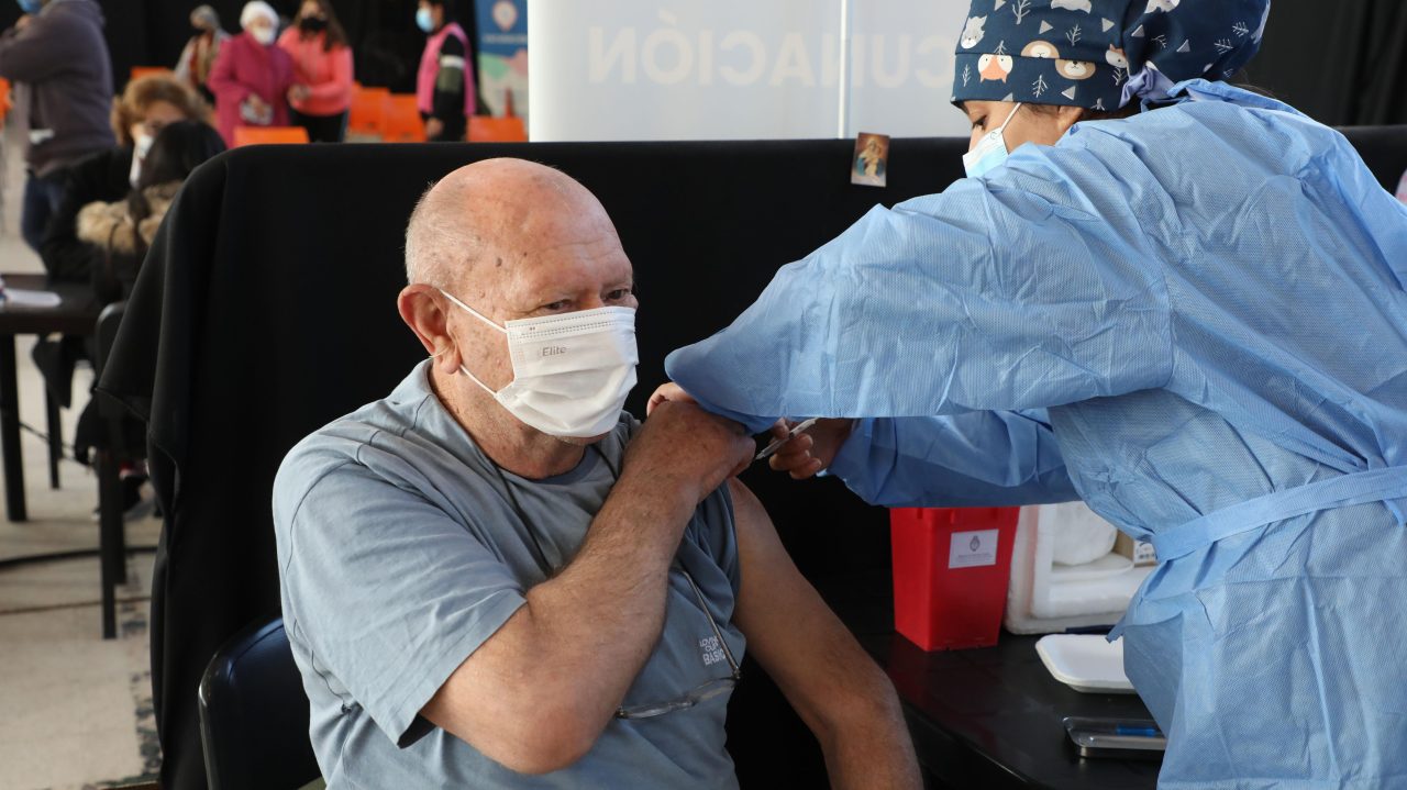 La provincia intensifica el plan de vacunación en todo el territorio santafesino