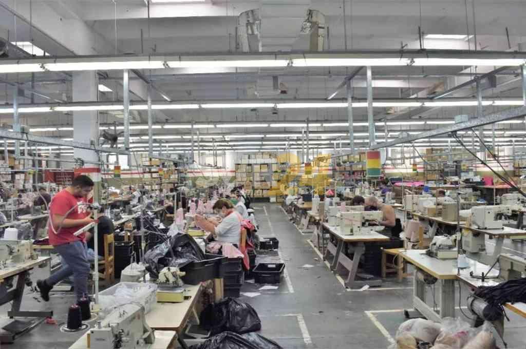 Una ley para la Cooperativa de Trabajo Textil Carreras 