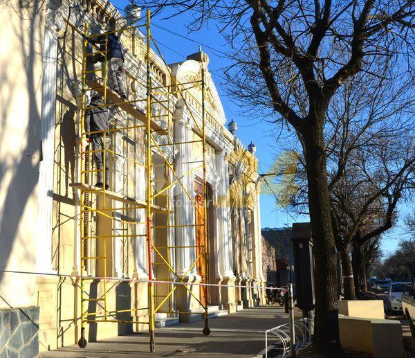 Villa Cañás: continúa el plan de refacción del Centro Cultural