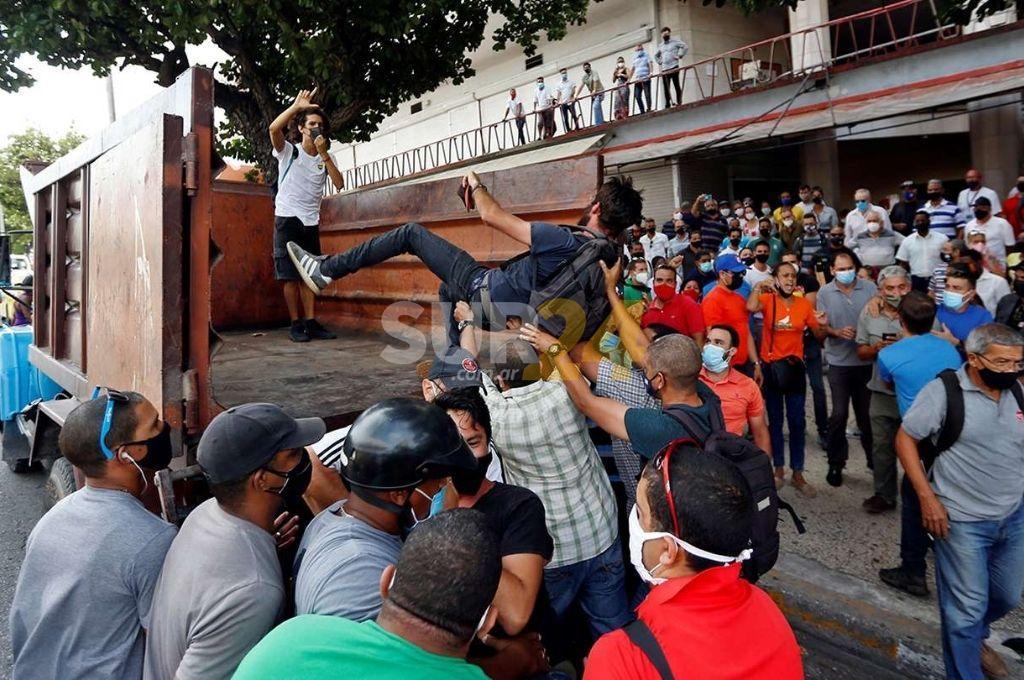 Cuba: las primeras protestas populares en 27 años