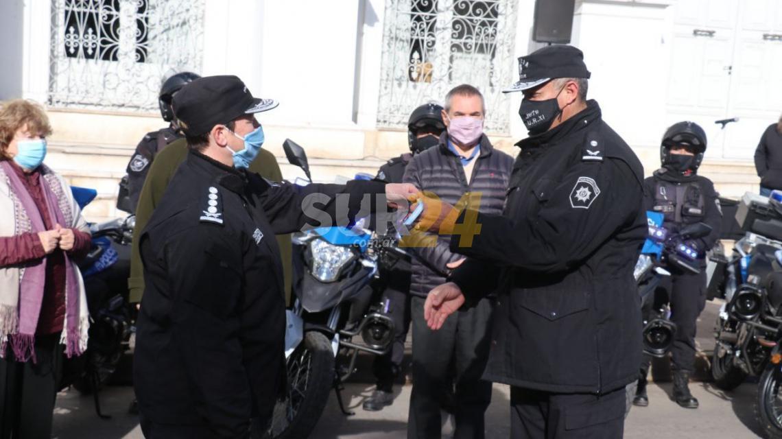 La Provincia entregó motovehículos para la policía de Las Colonias y San Jerónimo