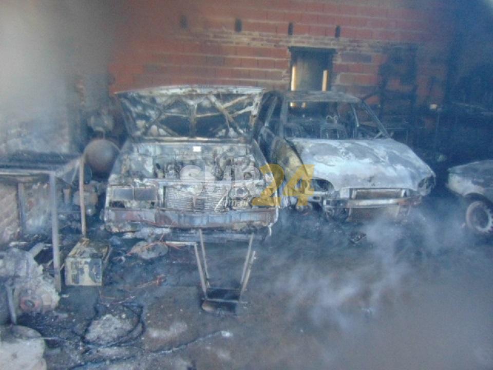 Dos accidentes y tres autos incendiados en un taller, en la tarde de este lunes