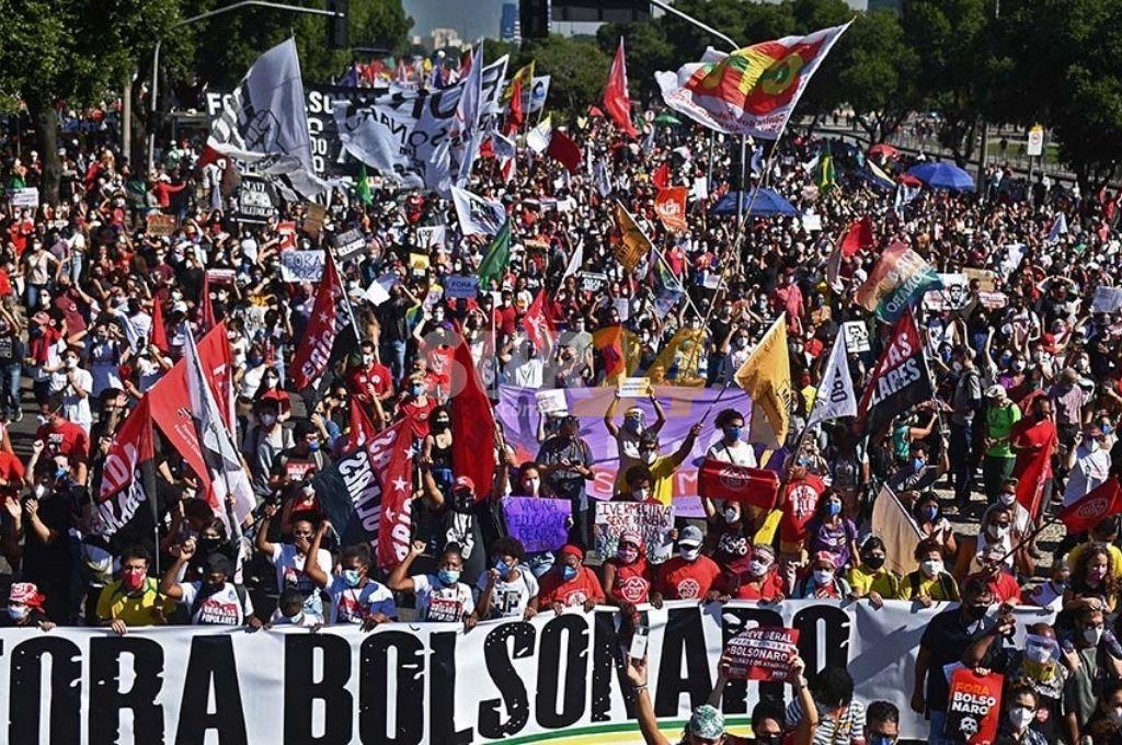 Protestas contra Bolsonaro, tras el escándalo de la compra de vacuna