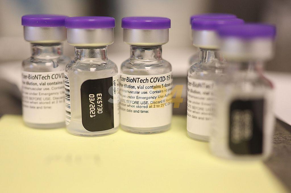 El Gobierno anunció la llegada del primer cargamento de vacunas Pfizer