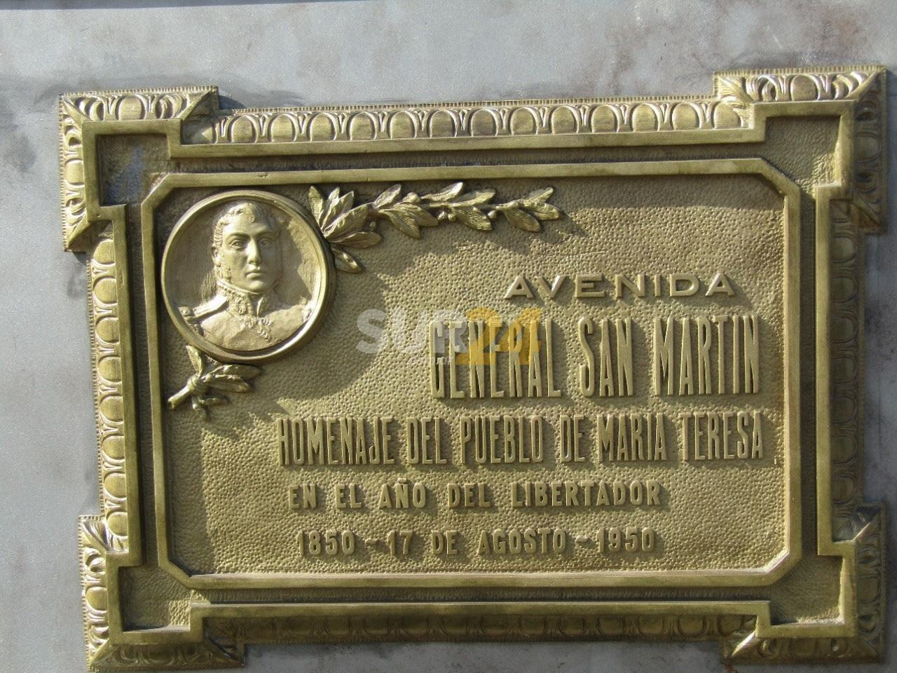 María Teresa rescató y restauró placa del Centenario de la muerte de San Martín
