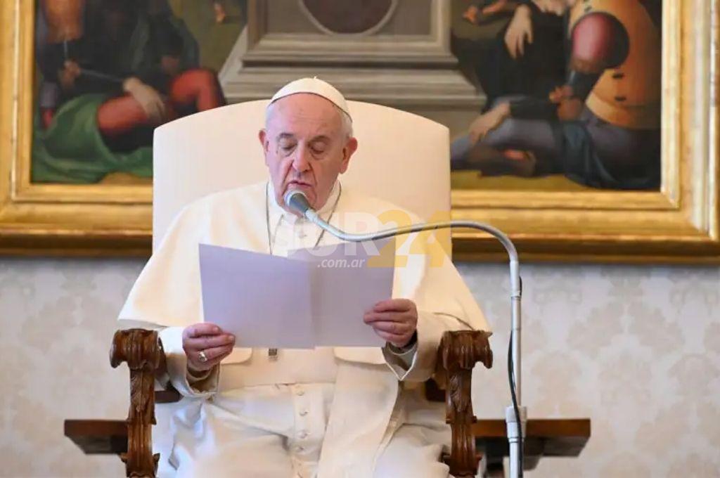 En medio de la audiencia general el Papa atendió una llamada