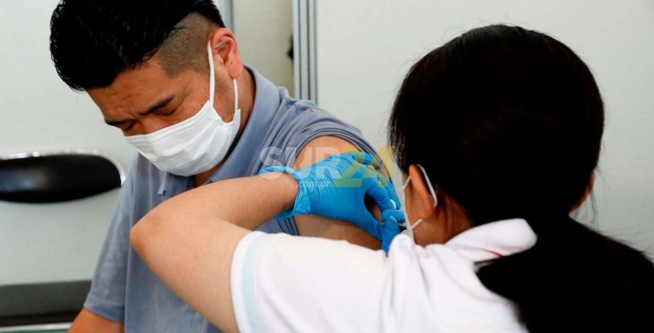 Japón encontró partículas de acero en las vacunas de Moderna