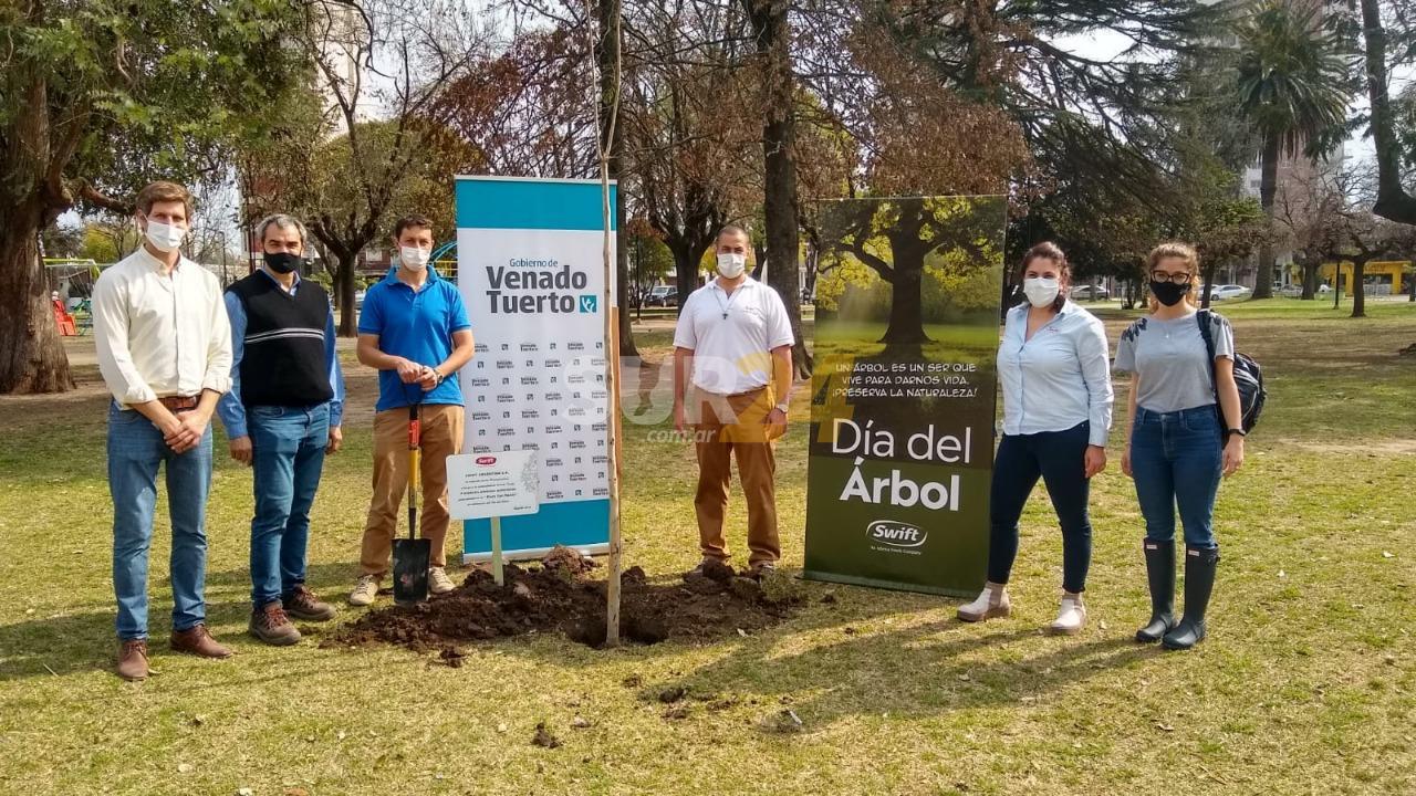 Importante donación de Swift Argentina por el Día del Árbol 