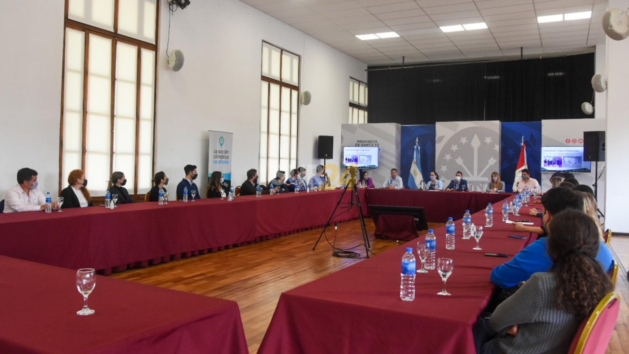 La Provincia realizó un encuentro ambiental con Fisfe joven en Rosario 