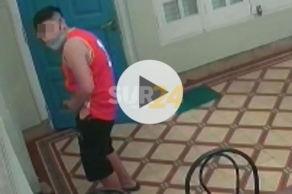 Video: entró a robar en un local y se masturbó mirando una clase de yoga