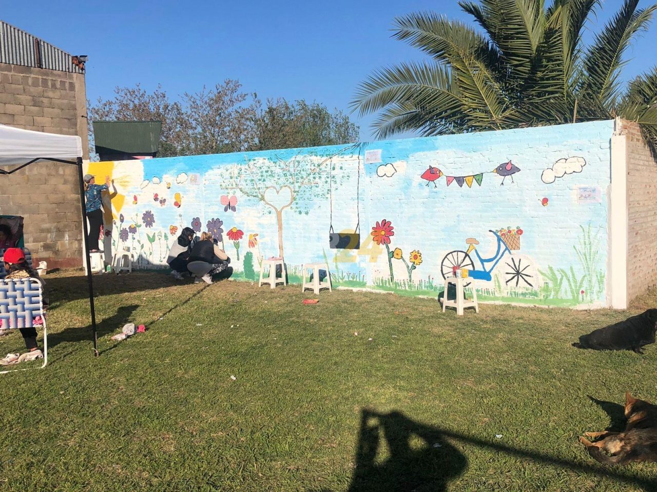 Chovet: pintaron un mural en la Plaza Alfredo Calatraba