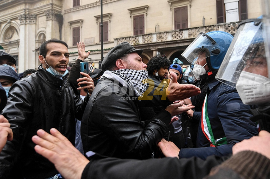 Italia promete “tolerancia cero” contra la ultraderecha antivacunas