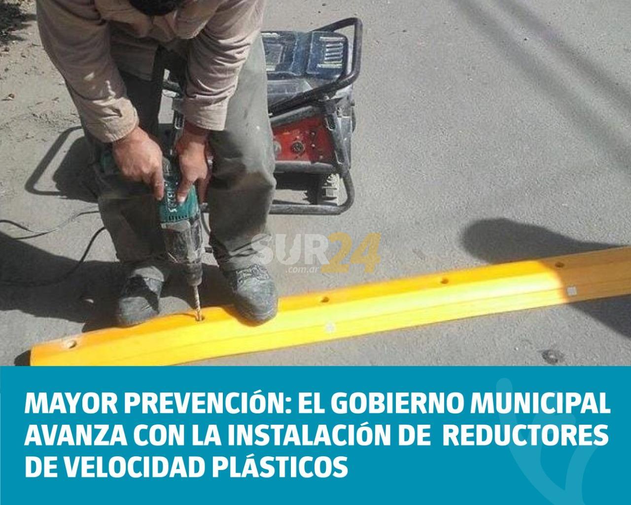 El Gobierno Municipal avanza con la instalación de reductores de velocidad plásticos