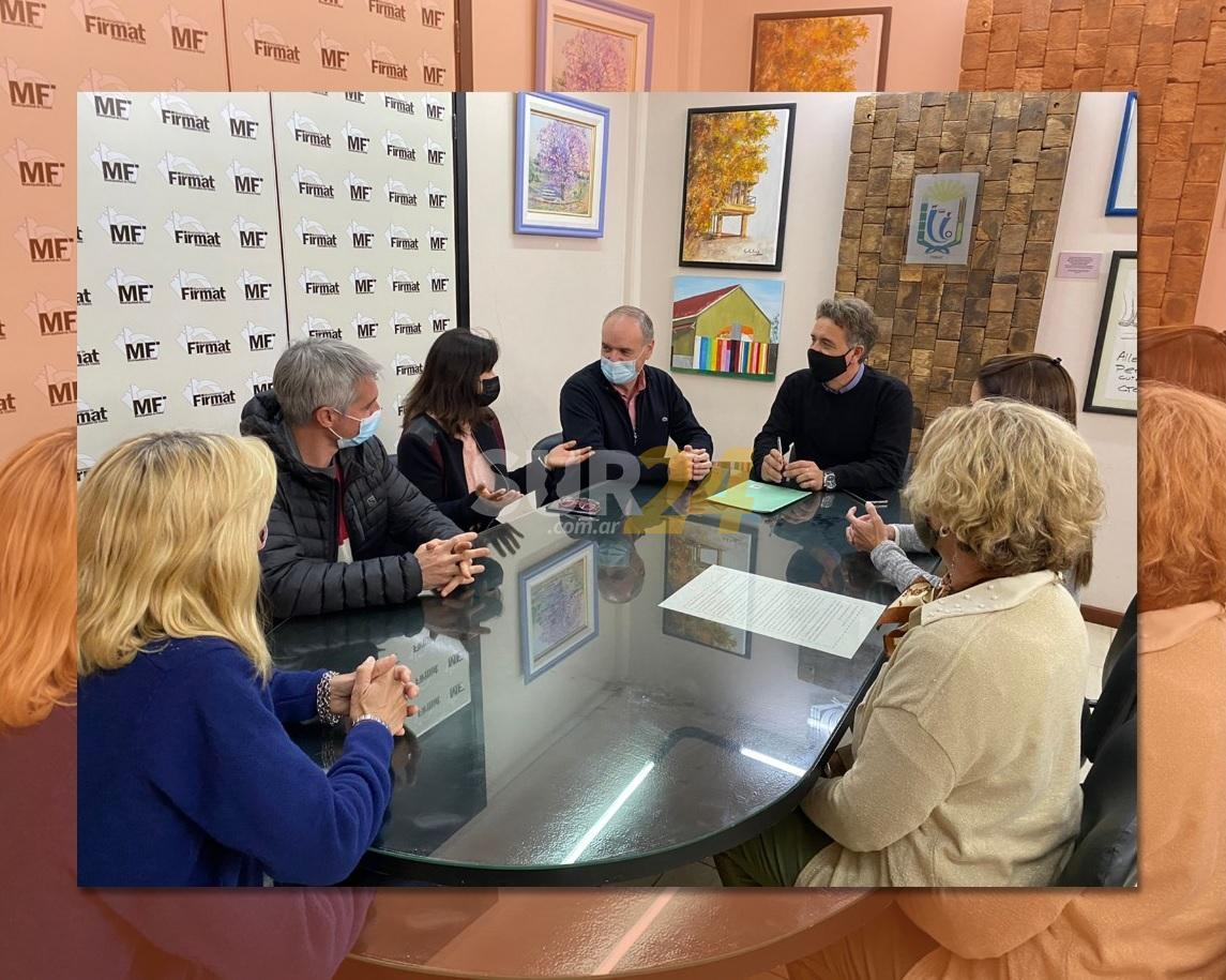 Convenio entre Firmat y Villa Cañás para que más alumnos conozcan la oferta académica del CUF