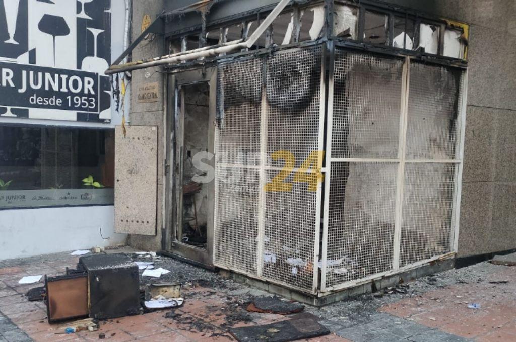 Prendieron fuego la sede de Rosario Central