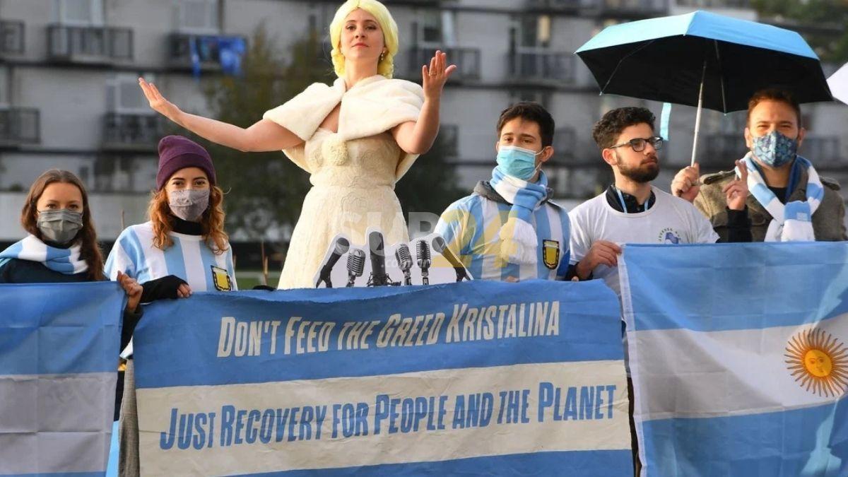 Evita “apareció” en cumbre climática y pidió canje ecológico de deuda argentina