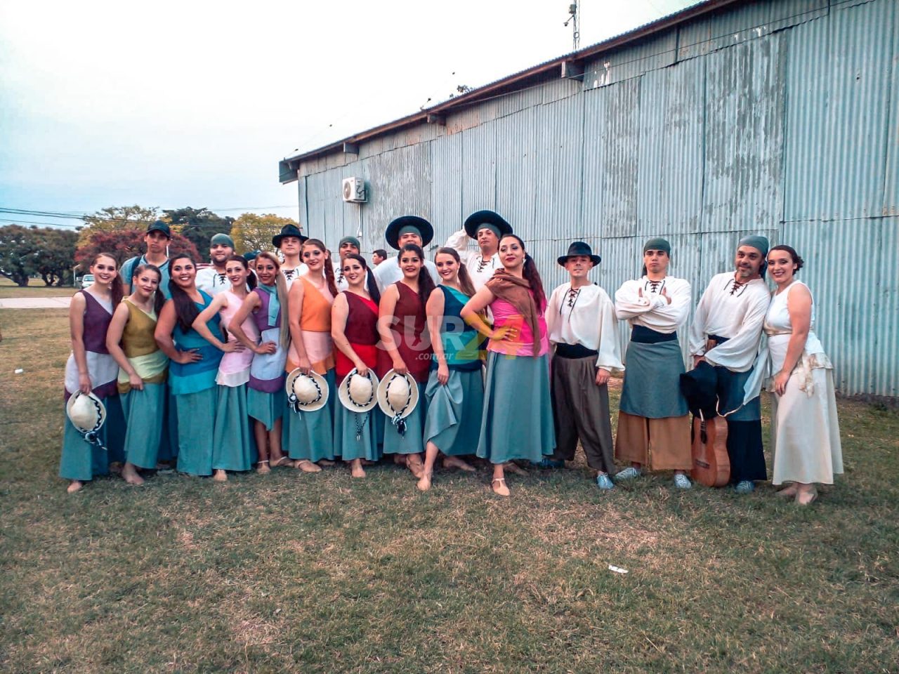 Brillante participación del Taller de Folklore de Teodelina en el Pre-Cosquín