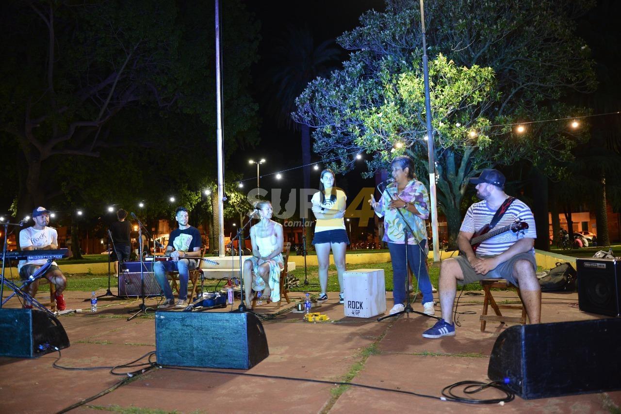 “Nuestro Patios Susurran” volvió a su versión original, en plaza Sarmiento 