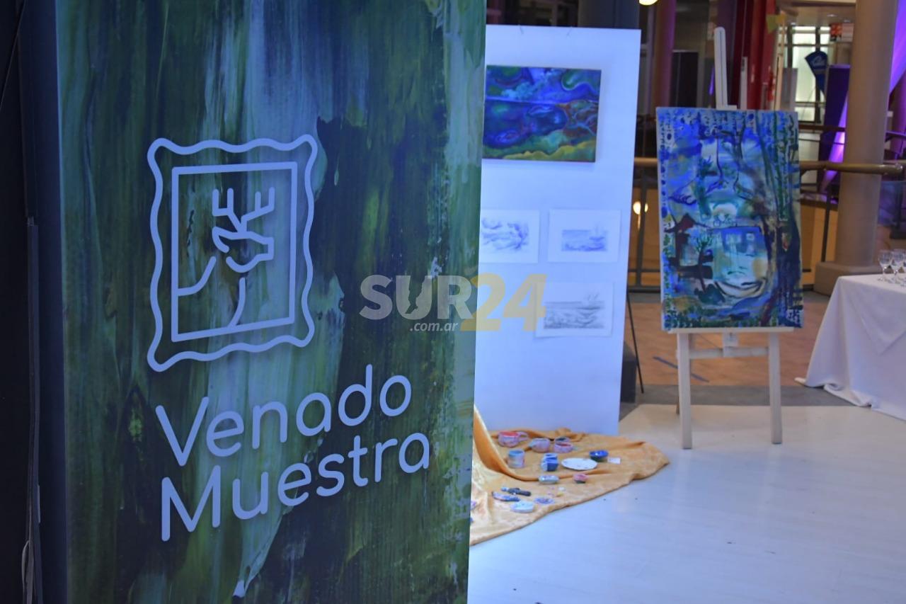 Destacados artistas plásticos de la ciudad exhibieron obras en el “Venado Muestra”