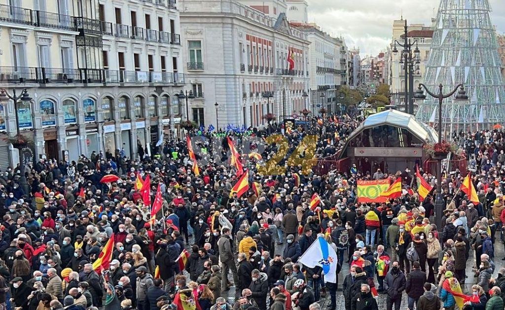 Miles de policías protestan en Madrid contra la reforma del Gobierno