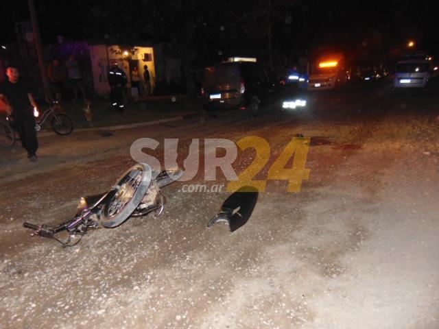 Venado Tuerto: violento choque entre moto y utilitario terminó con dos personas trasladadas al hospital