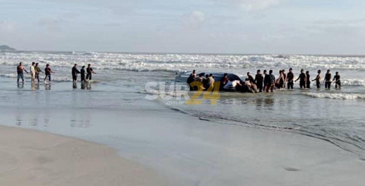 Diez personas muertas tras hundirse un barco en aguas de Malasia