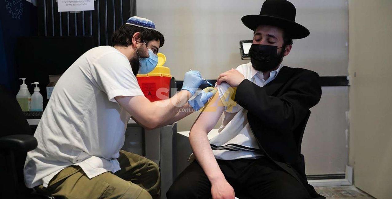 Israel: cuarta dosis de la vacuna para mayores de 60 años y al personal sanitario