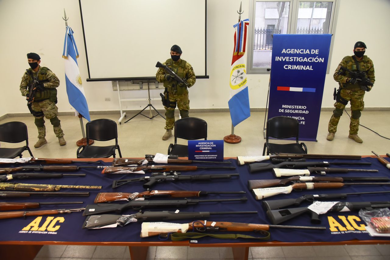 La Agencia de Investigación Criminal secuestró 98 millones de pesos y más de mil armas en 2021