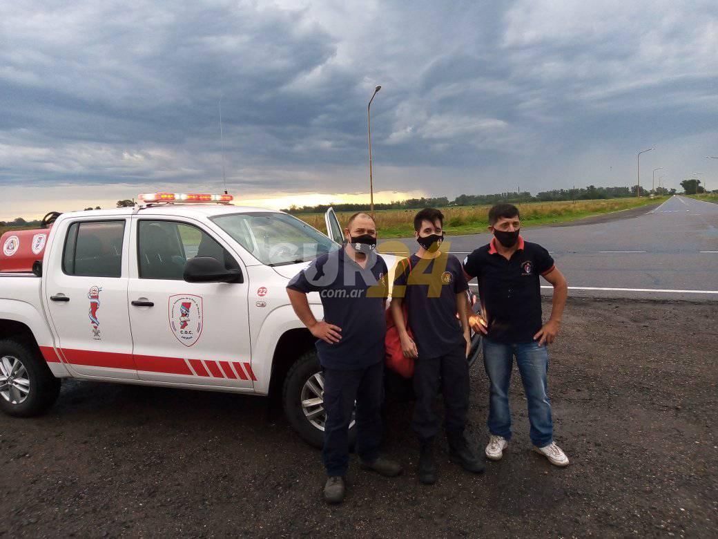 Bomberos de General López viajaron al norte del país para combatir los incendios