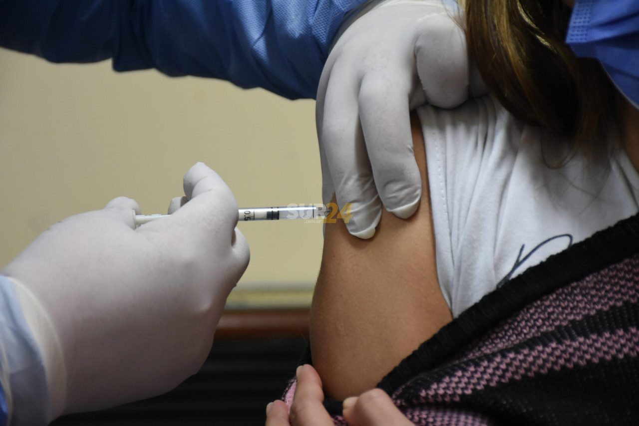 Covid-19: ya colocan la cuarta dosis de la vacuna