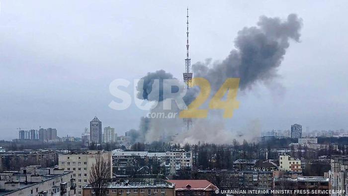 Cinco muertos en el ataque ruso contra la torre de televisión de Kiev