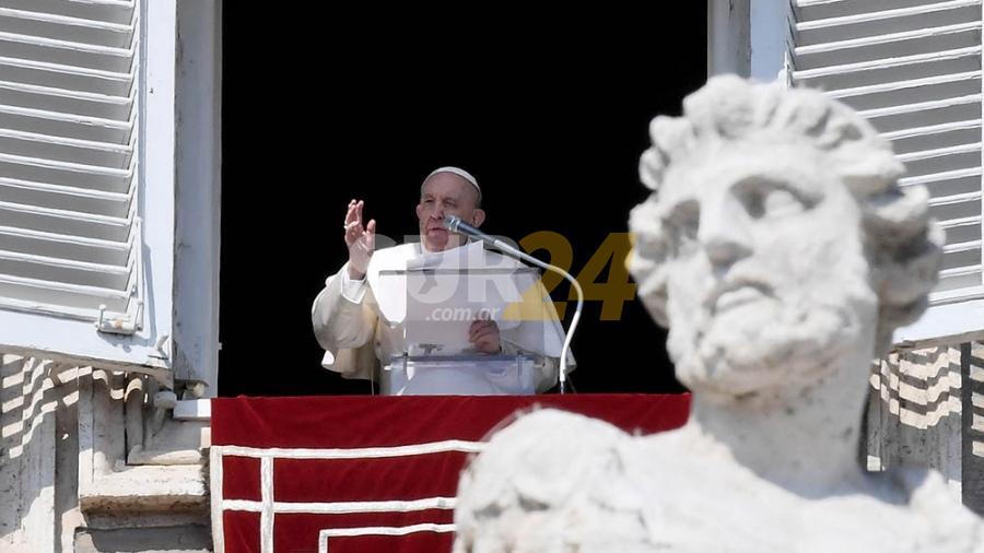 El papa Francisco pide detener la “masacre” en Ucrania