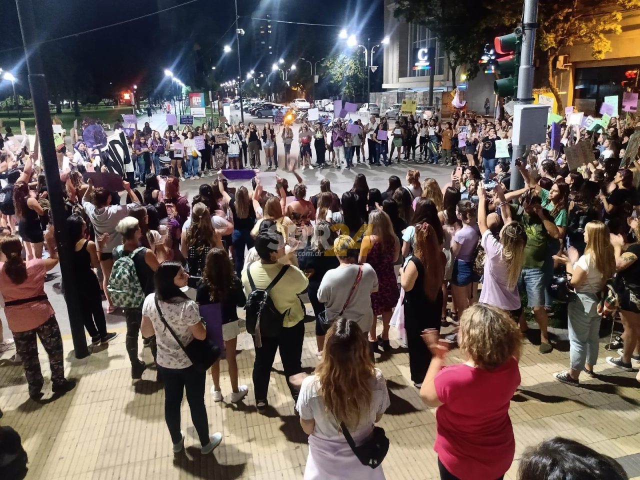 Centenares de mujeres se movilizaron en Venado por el 8M, con varias consignas y pedidos