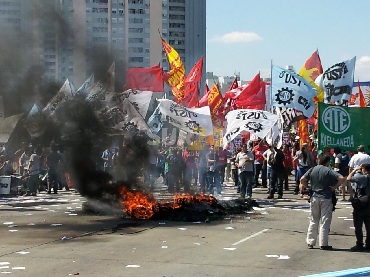 Libertarios de Javier Milei lanzan el “Movimiento Antipiquetero Argentino”