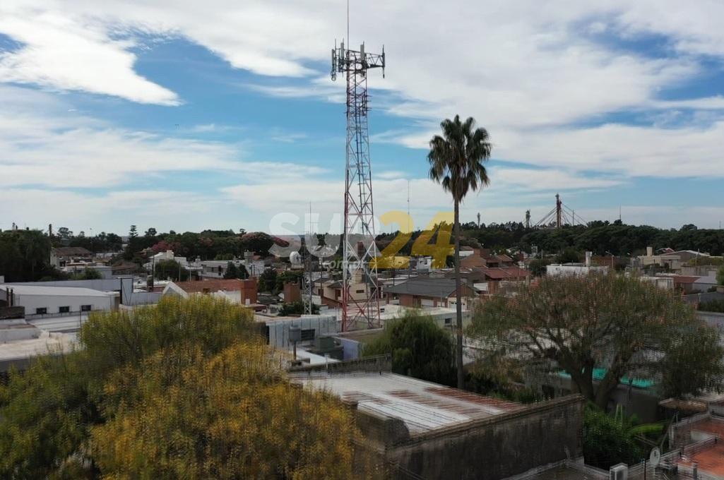 Arteaga dijo basta: desmantelarán una antena de celulares ubicada en pleno centro del pueblo