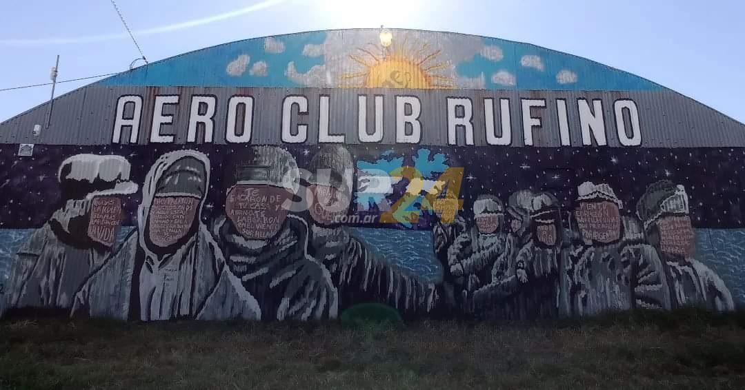 Mural homenaje a ex combatientes en Aeroclub Rufino