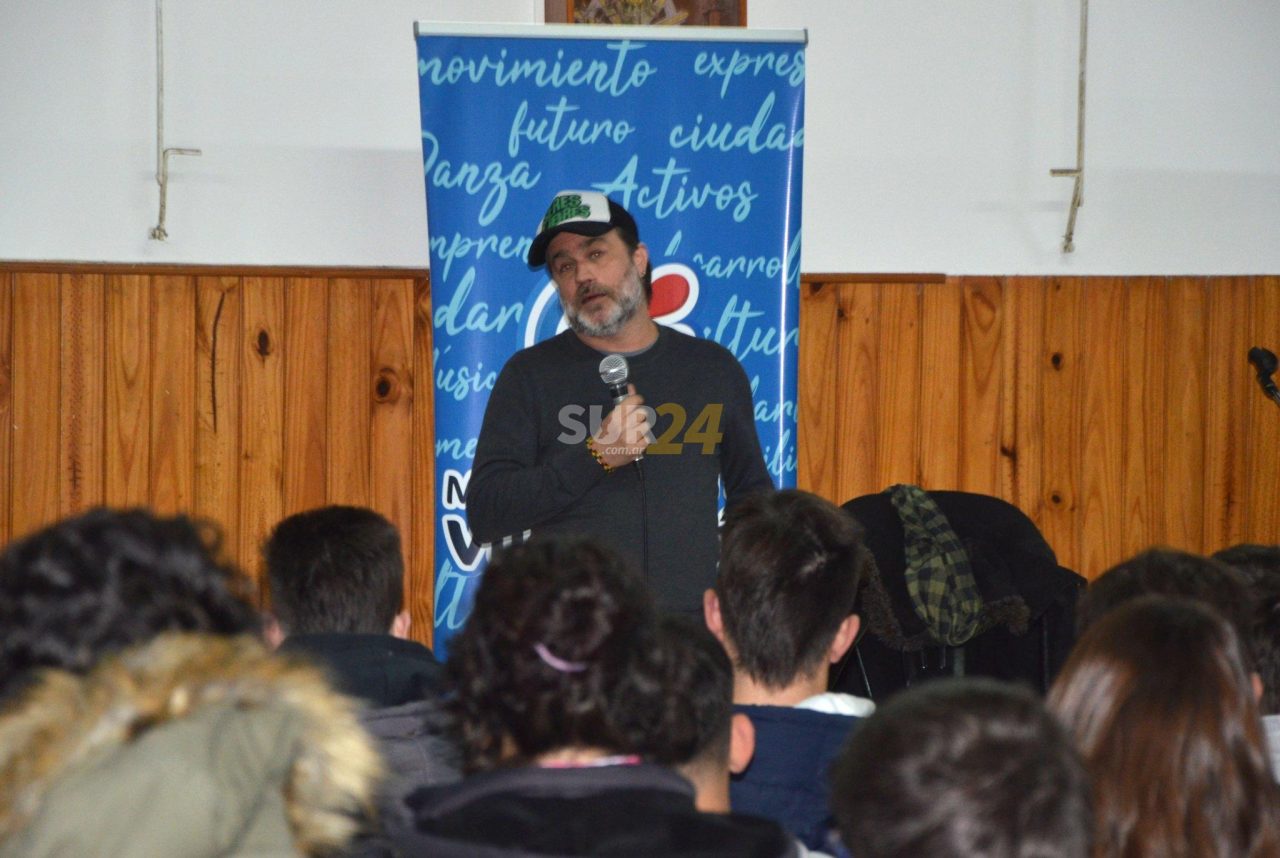 Villa Cañás: más de 700 personas participaron de la charla que brindó Gastón Pauls 