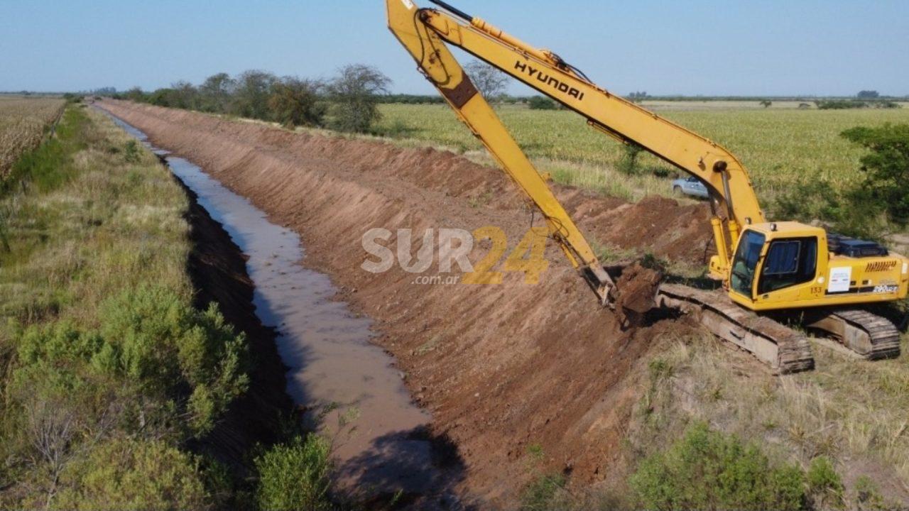 La provincia ejecuta importantes obras hídricas en Venado, Melincué y Bigand
