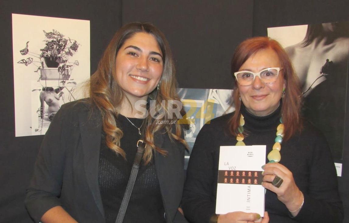 Mónica Muñoz presentó su libro “La Voz Íntima”