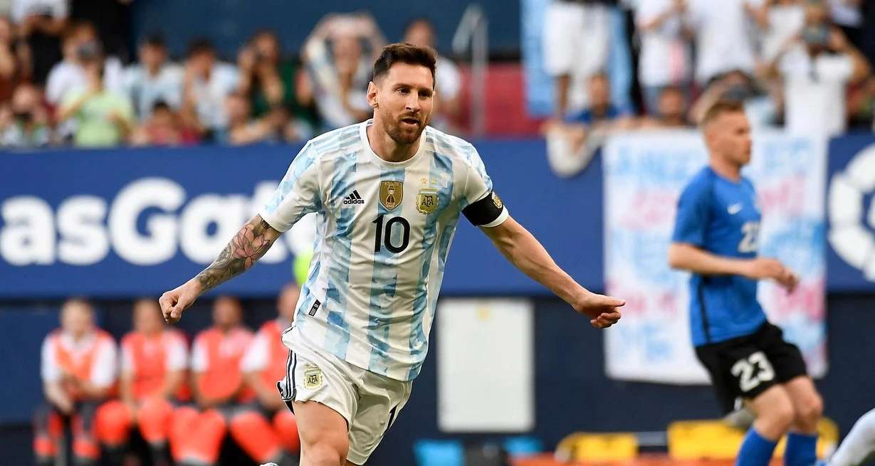 Con cinco goles de Messi, Argentina goleó a Estonia en un amistoso