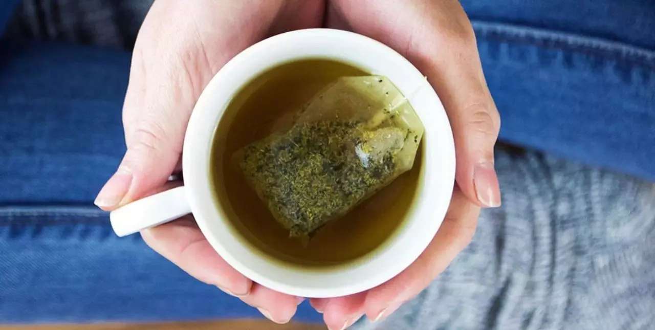 Se prohibió un té verde por inconvenientes en su registro sanitario 