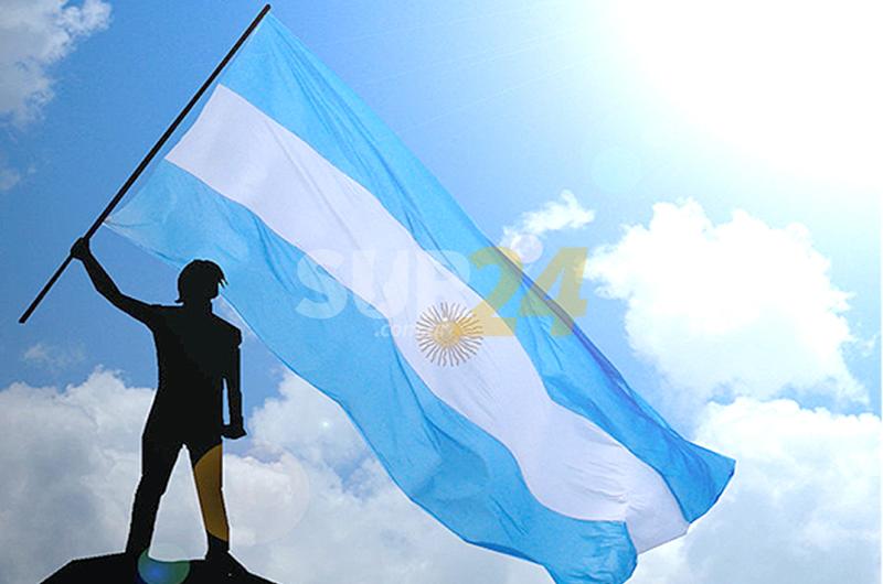 Acto por el Día de la bandera en el Parque Municipal General Belgrano