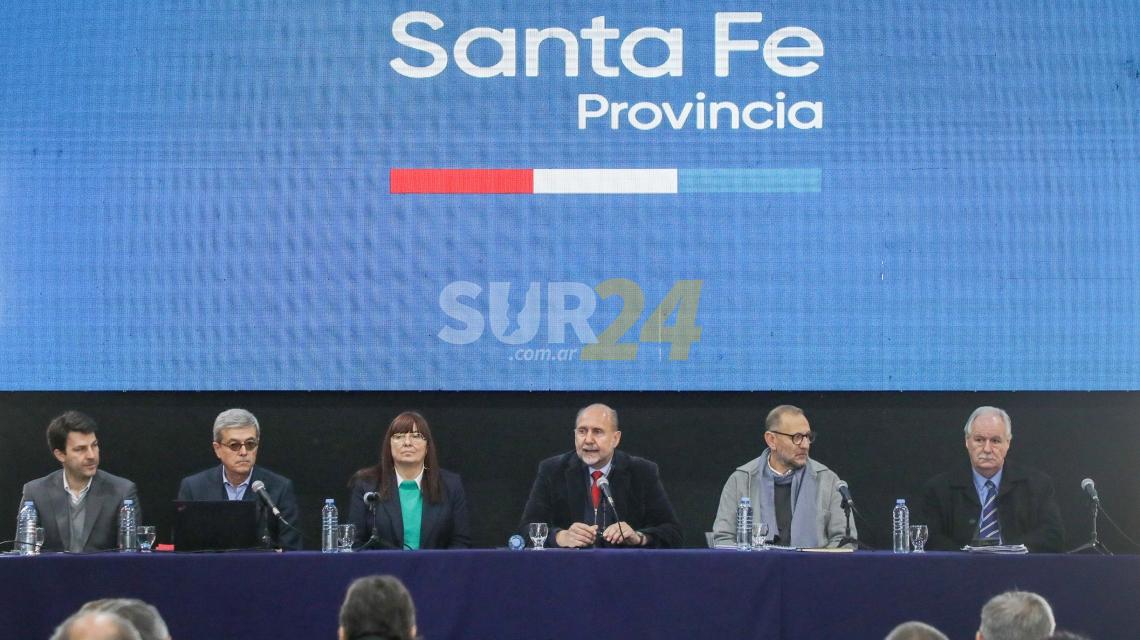Acuerdo con Nación: Perotti se reunió con intendentes y presidentes comunales