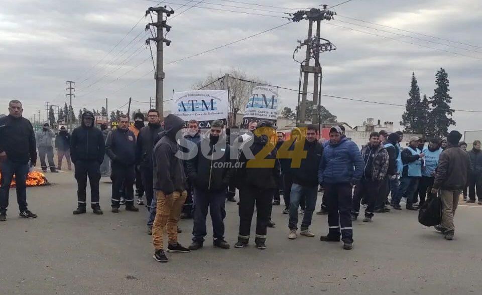 Los municipales de la región protestan en Casilda y amenazan con paro de 72 horas 
